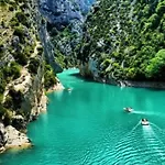 A Les Bains - Les Fontaines *