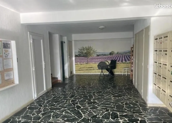 A Les Bains - Les Fontaines * Greoux-les-Bains